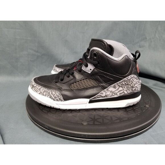 Jordan Spizike Sneakers Black Cement Size 2Y Dispaly BRAND NEW NO BOX! - Picture 5 of 10